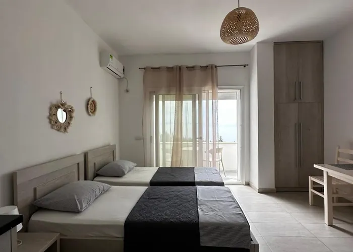 Doras Room